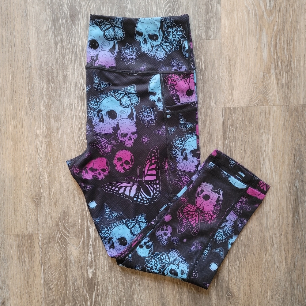 CVG Pretty Deadly Vibrant Capri Legging Medium EUC Constantly Varied Gear